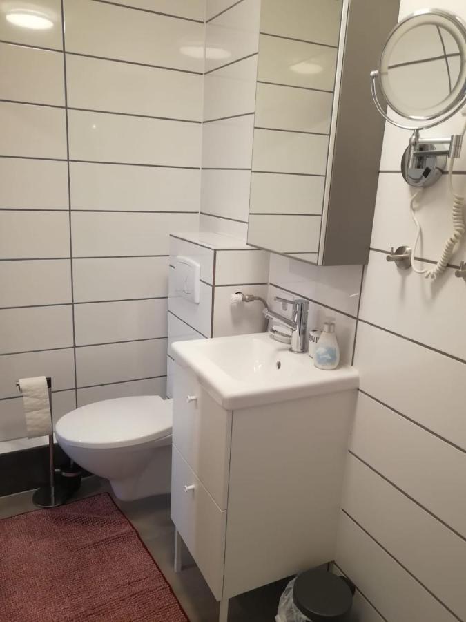 Kleine Galerie Apartment Fuer 3 Mit Kueche Kamin Netflix Parken Und Hofladen Steinhofel ภายนอก รูปภาพ